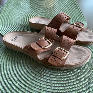 Natural color slip-on sandal
